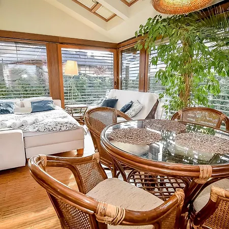 W Alejce アパート *