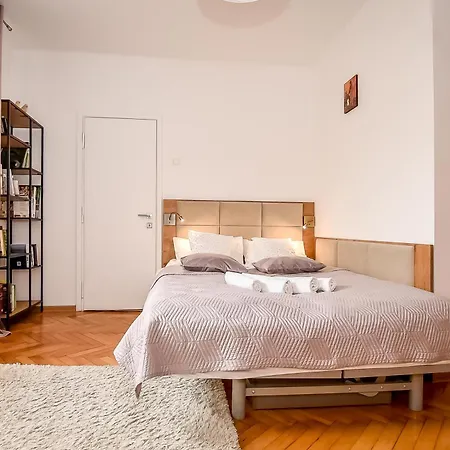 W Alejce アパート