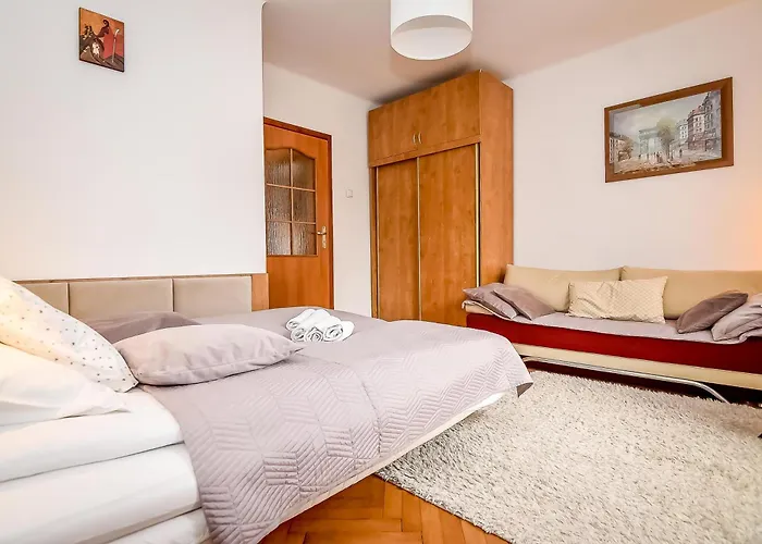 W Alejce 아파트 *