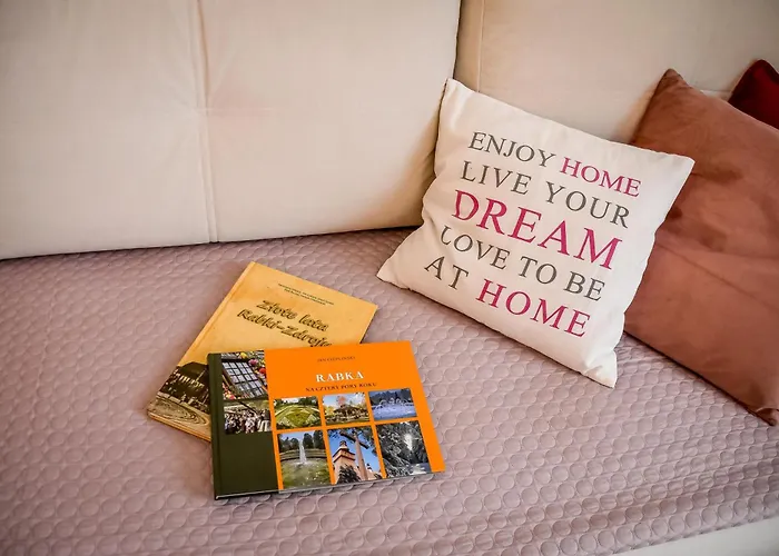 W Alejce 아파트 *